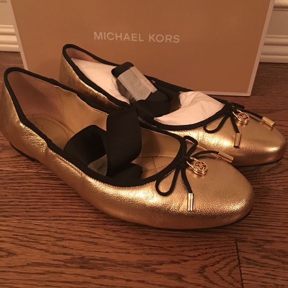 LAST PAIR! Michael Kors Myles Ballet Flat - Picture 3 of 8